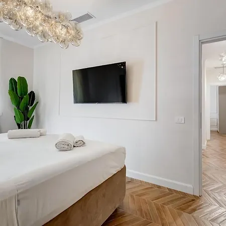 Vatican Design - New! רומא